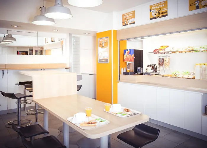 Hotelf1 Nord * 디종